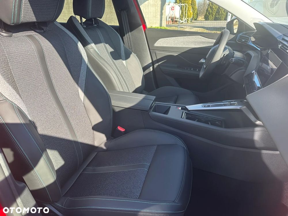 Peugeot 308 1.2 mHEV Allure S&S e-DCS6 - 21
