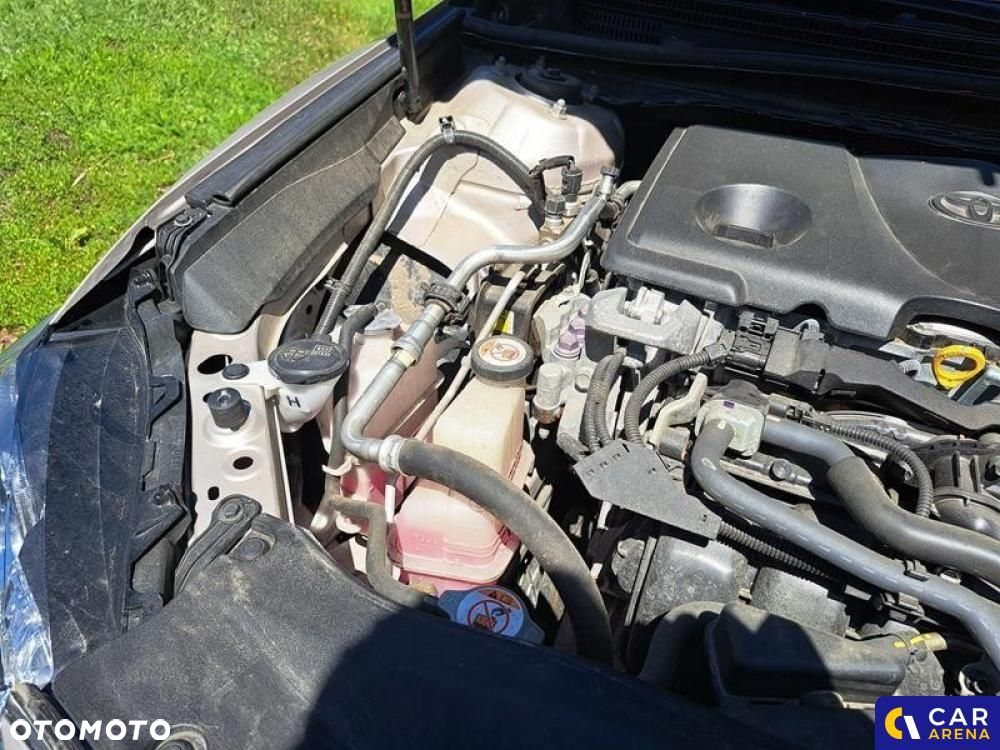 Toyota Camry - 21
