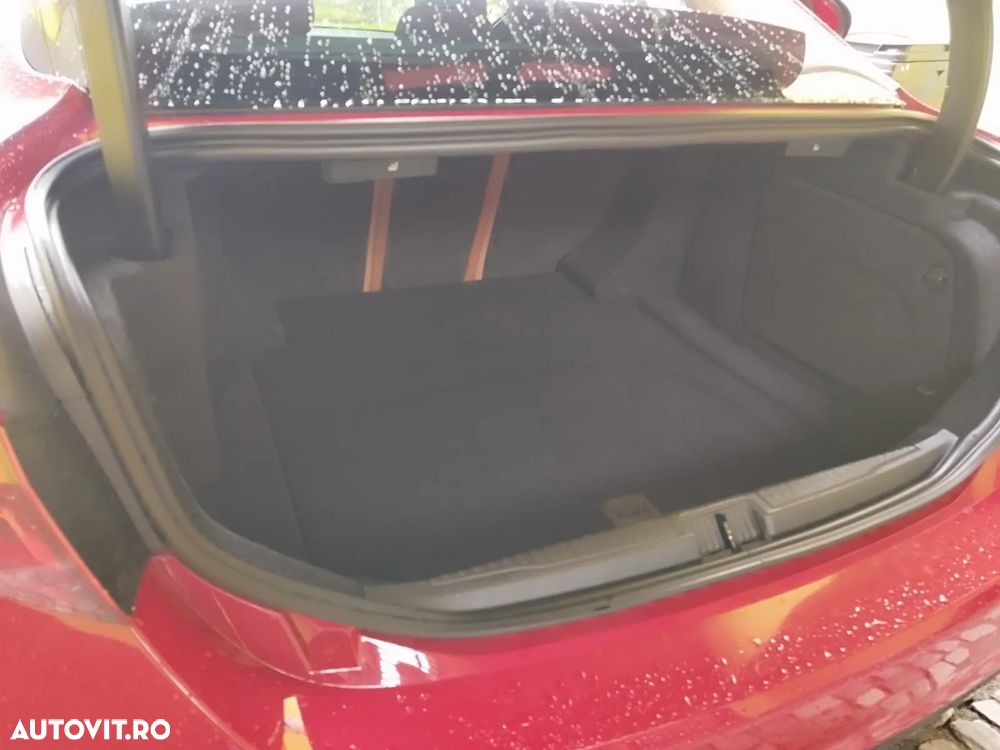 Alfa Romeo Giulia 2.0 Turbo 16V AT8 Business - 16
