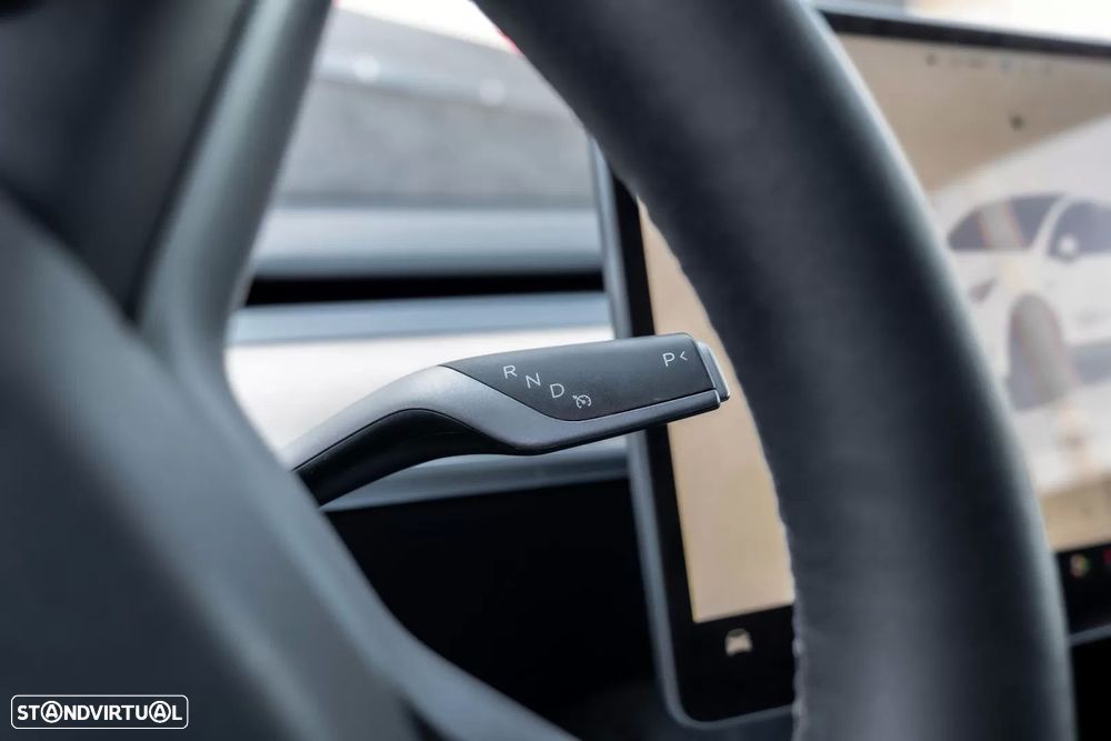 Tesla Model Y Long Range Tração Integral - 20