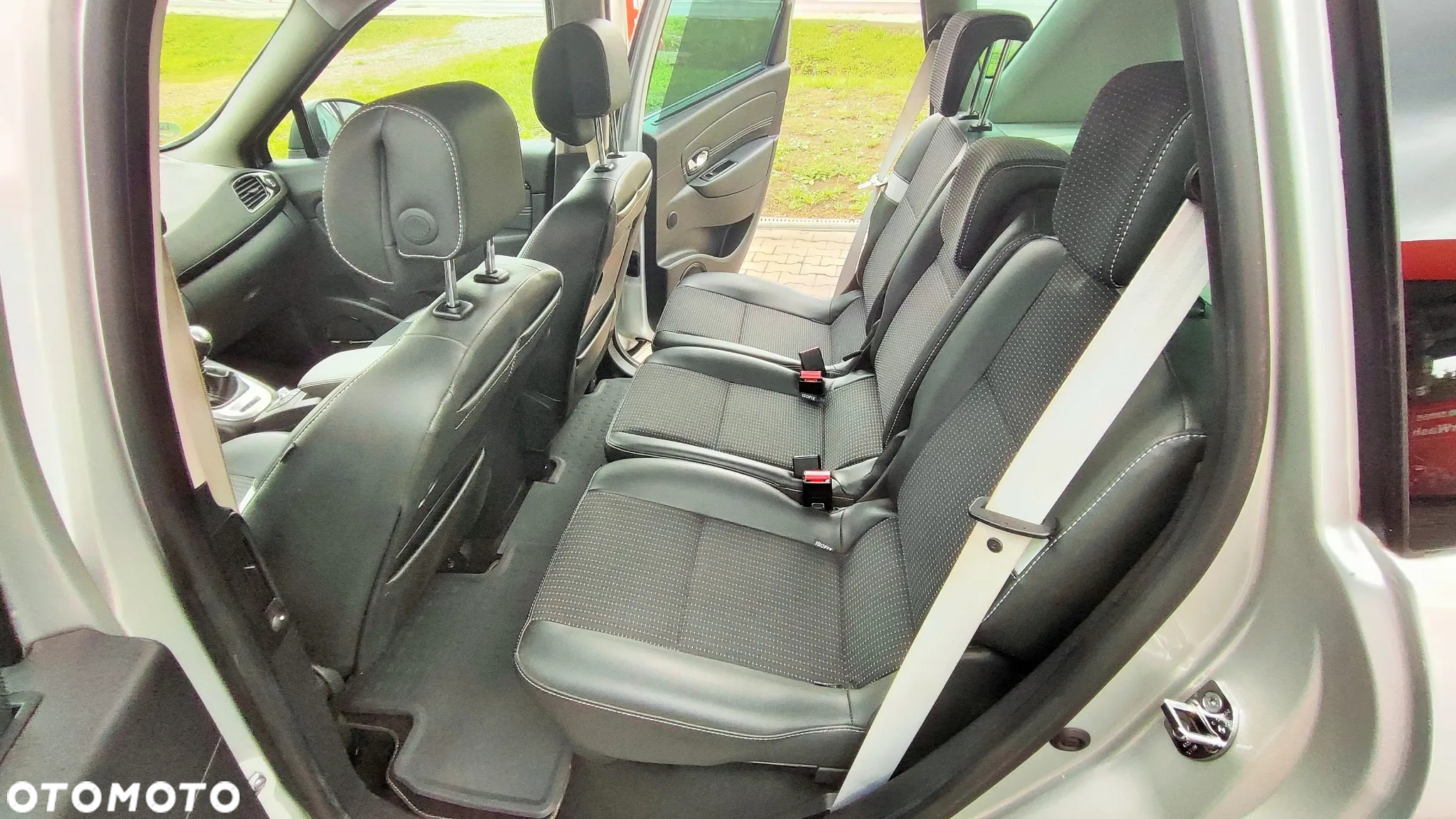 Renault Scenic 1.4 16V TCE Bose Edition - 11