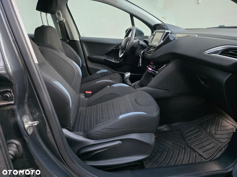 Peugeot 208 1.2 VTi Allure - 11