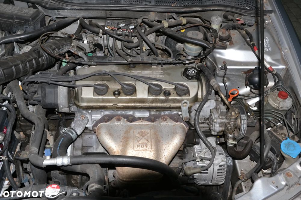 Honda Accord 1.8i LS - 9