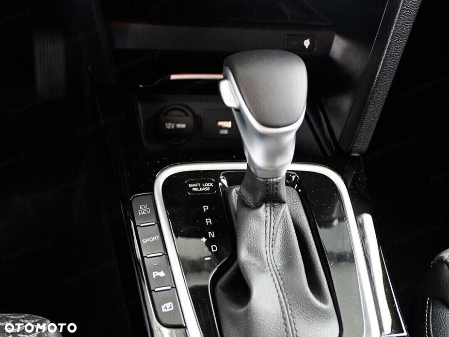 Kia Ceed 1.5 T-GDI Tribute DCT - 11