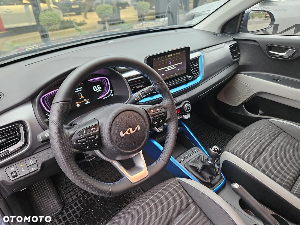 Kia Stonic 1.2 L - 12