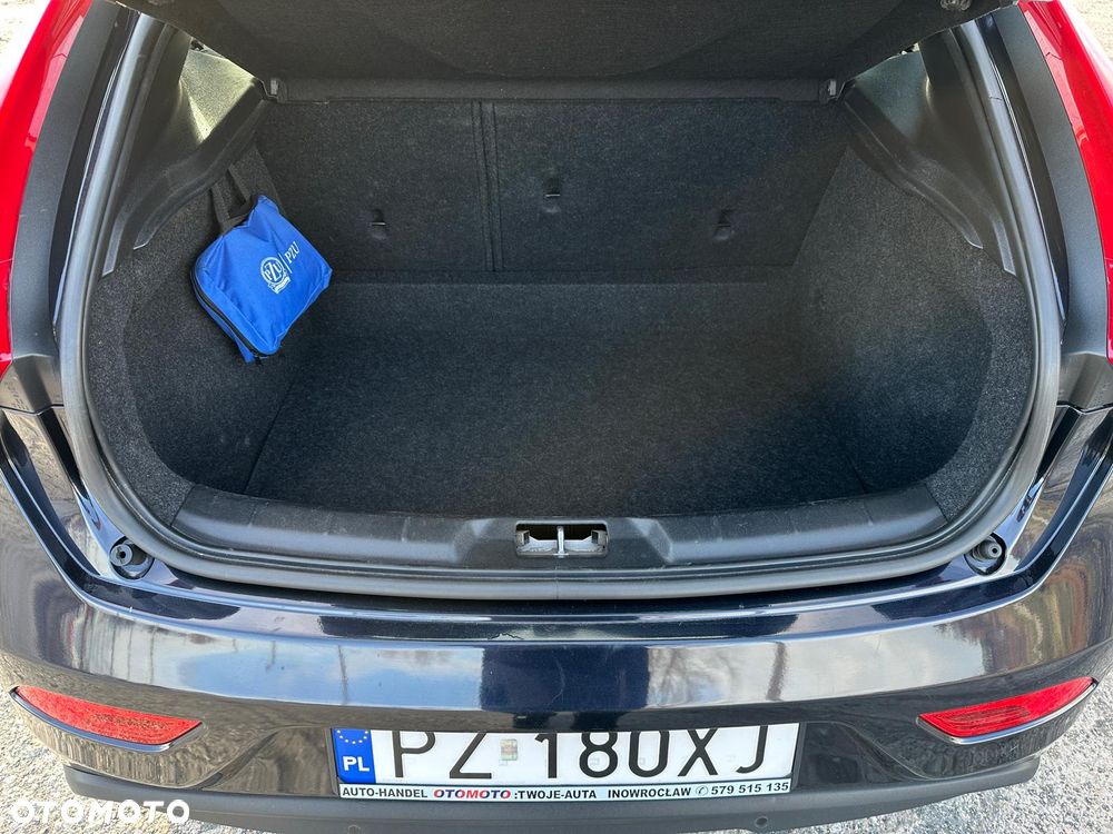 Volvo V40 D2 Momentum - 31