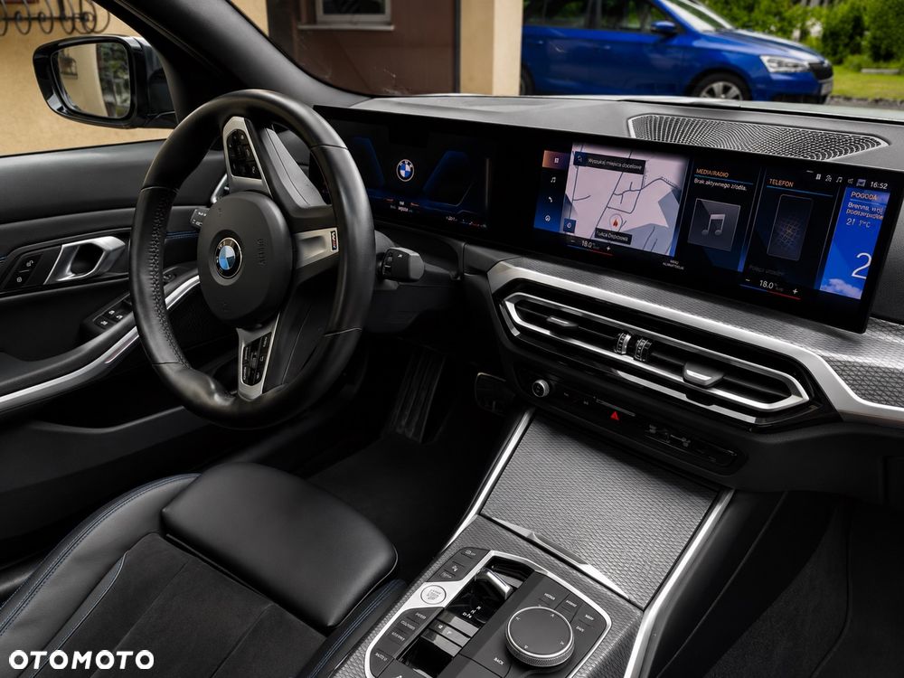 BMW Seria 3 320i xDrive M Sport - 24