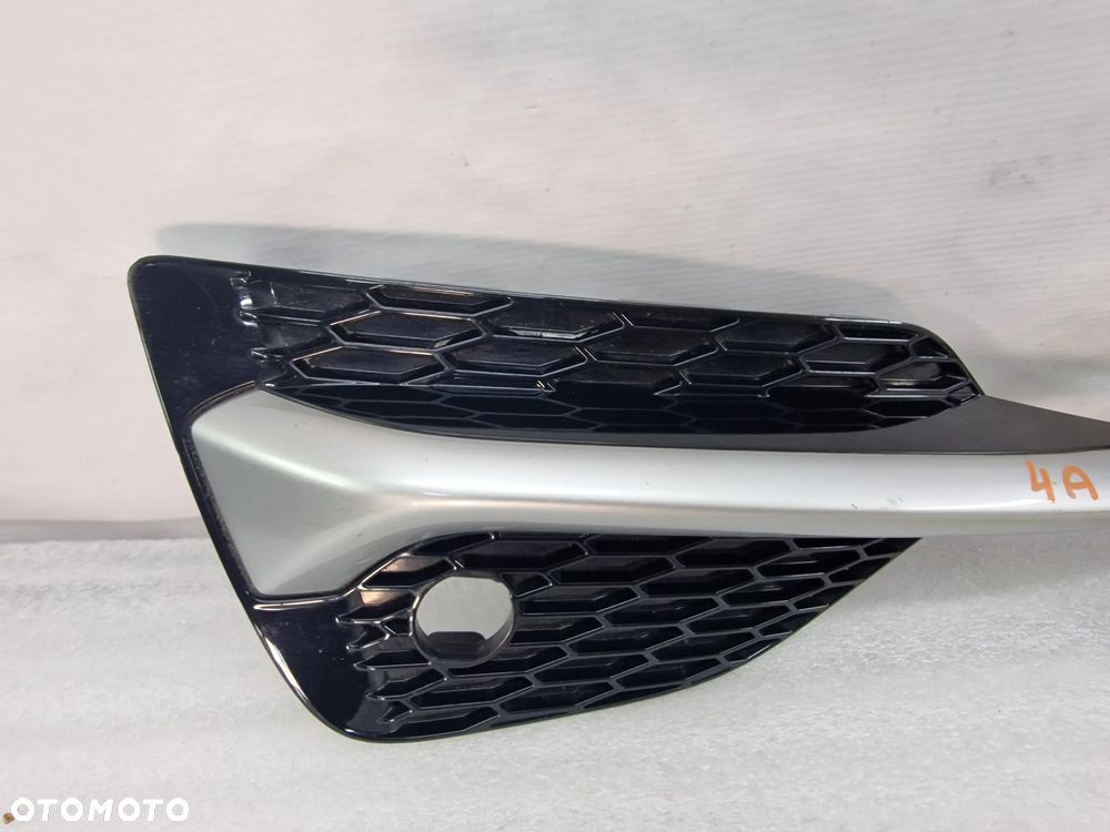 NISSAN QASHQAI J11 LIFT 17- PRAWA KRATKA BOCZNA ZDERZAKA PRZEDNIEGO PRZÓD , NR 62256HV20A , NR AUKCJI A/4 - 2