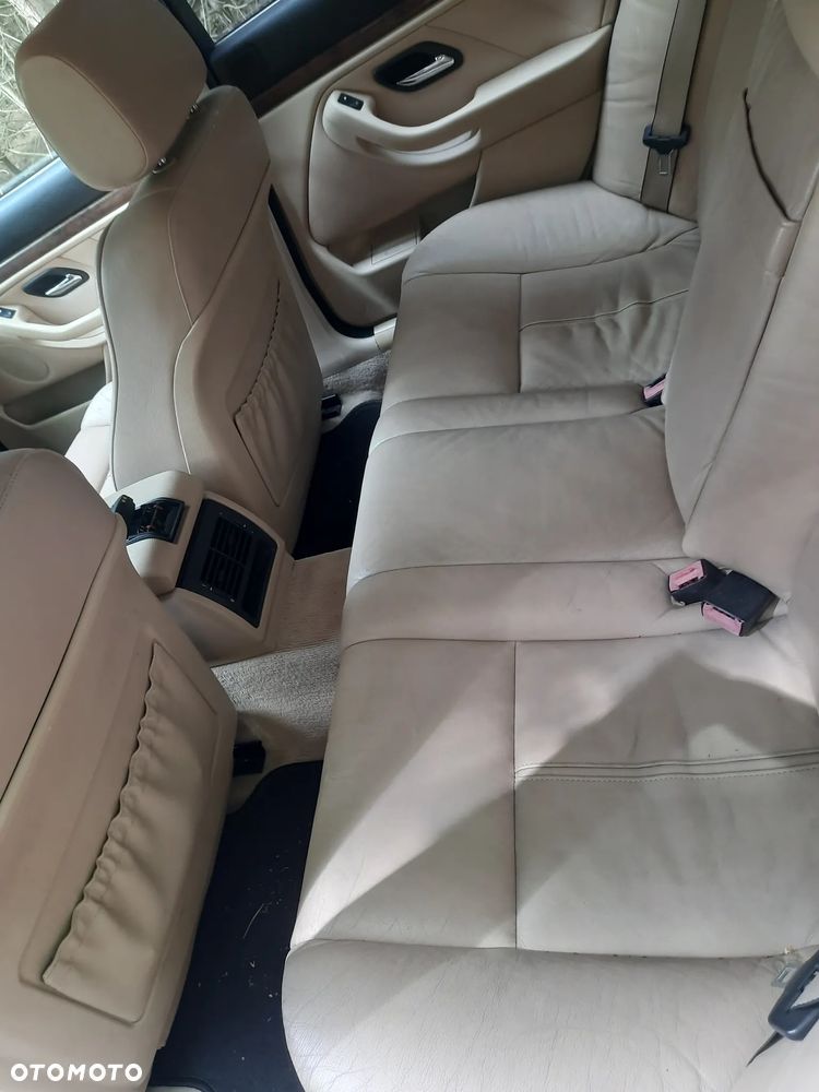 BMW Seria 5 525i - 17