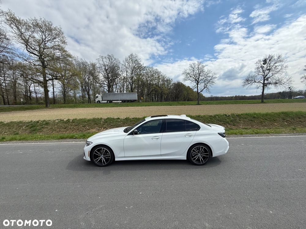 BMW Seria 3 330i xDrive M Sport - 23