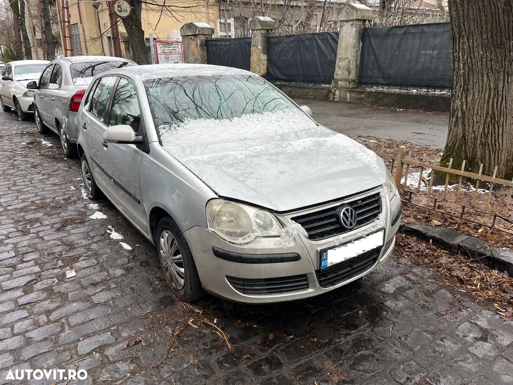 Dezmembrez VW Volkswagen Polo 9N facelift 2007 gri argintiu 1,2 benzina 4 usi - 1
