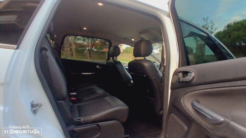 Ford S-Max - 7