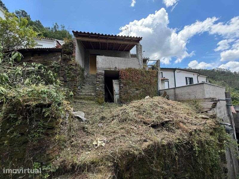 Moradia aldeia de Nogueira - 4km Arganil - Para recuperar - Grande imagem: 4/12
