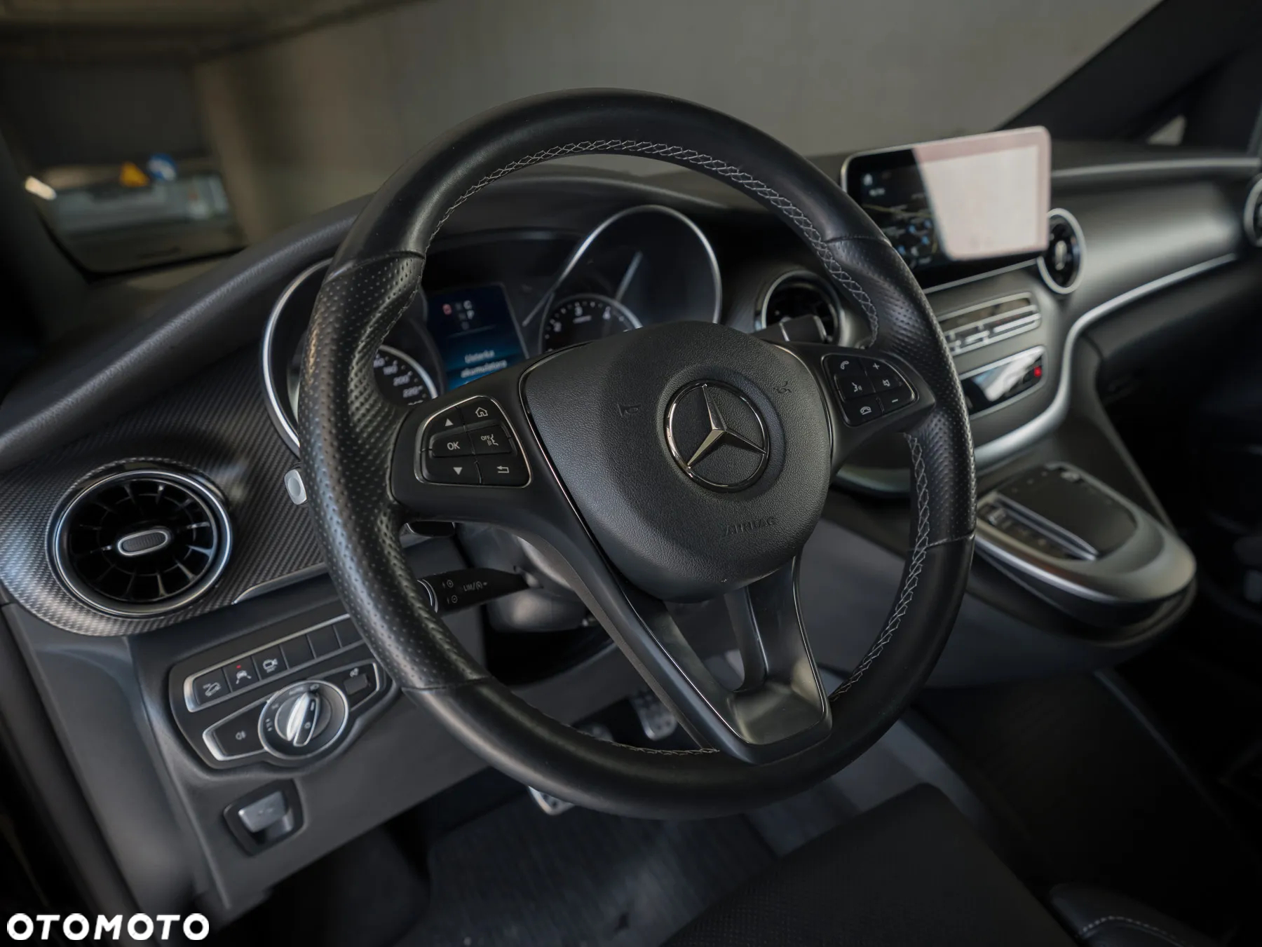 Mercedes-Benz Klasa V 300 d 4-Matic Exclusive 9G-Tronic (d³ugi) - 16