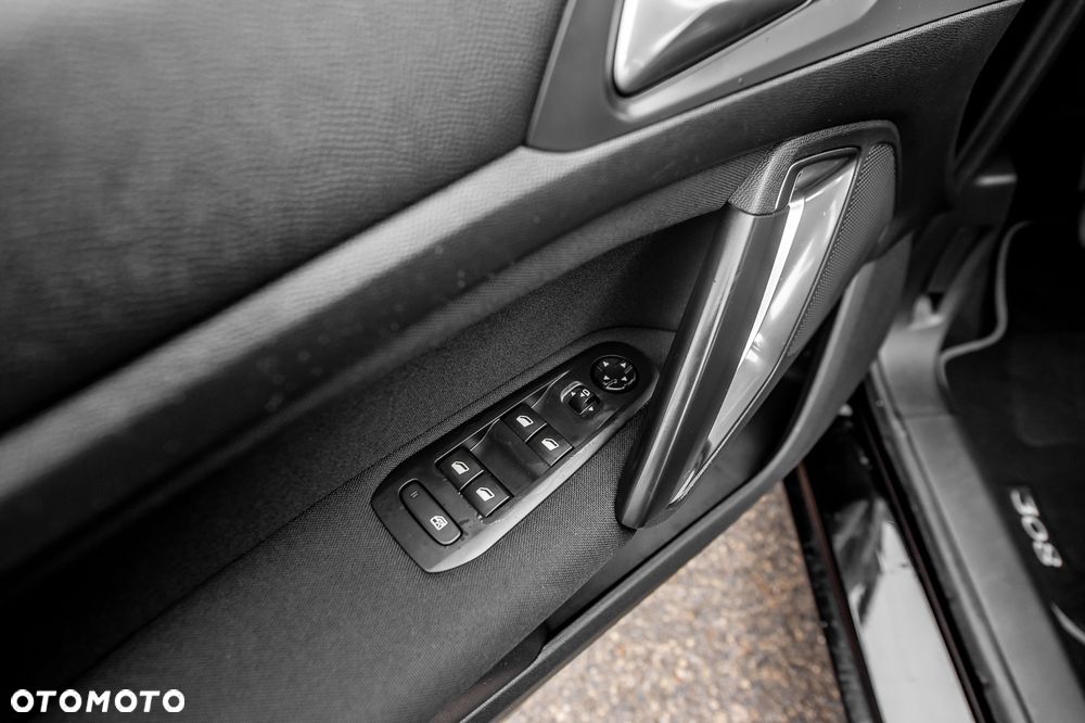 Peugeot 308 155 THP Premium - 28