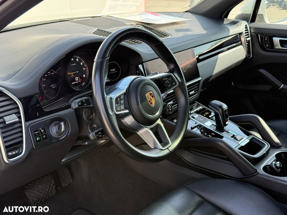 Porsche Cayenne - 9