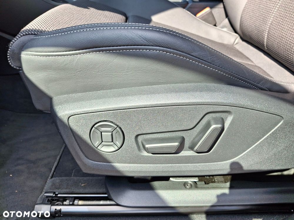 Audi Q3 Sportback - 12