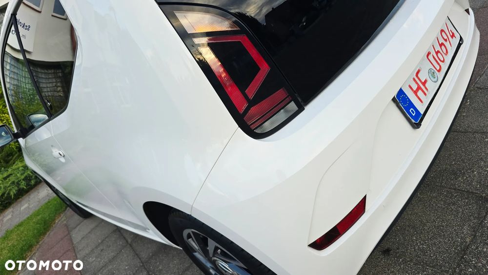 Volkswagen up! sound - 25