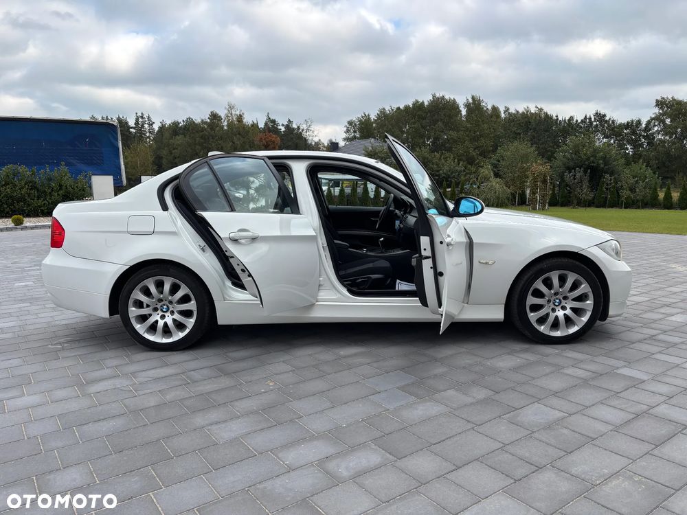 BMW Seria 3 320d - 27
