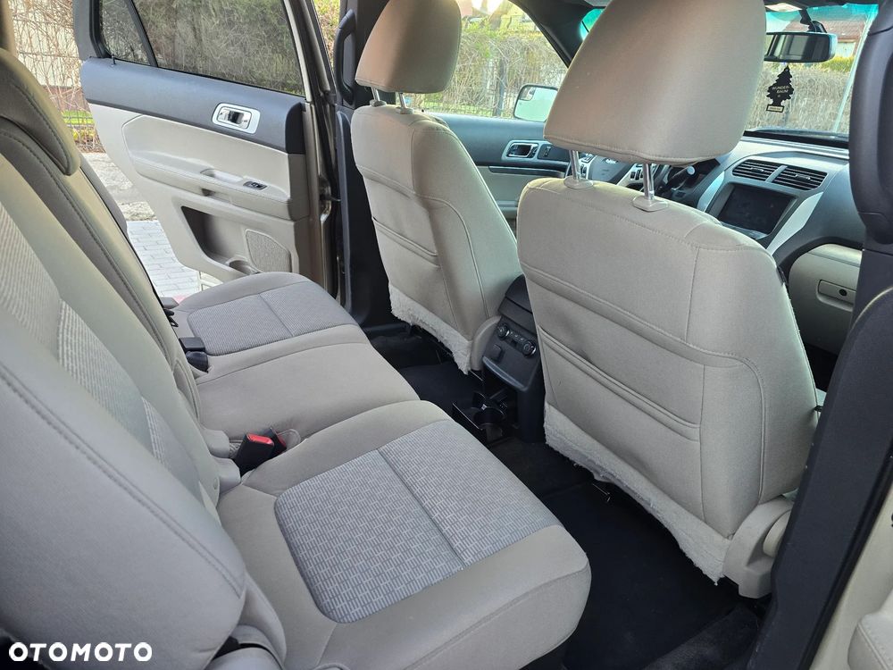 Ford Explorer - 13