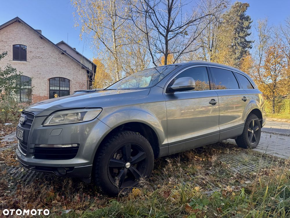 Audi Q7 - 1