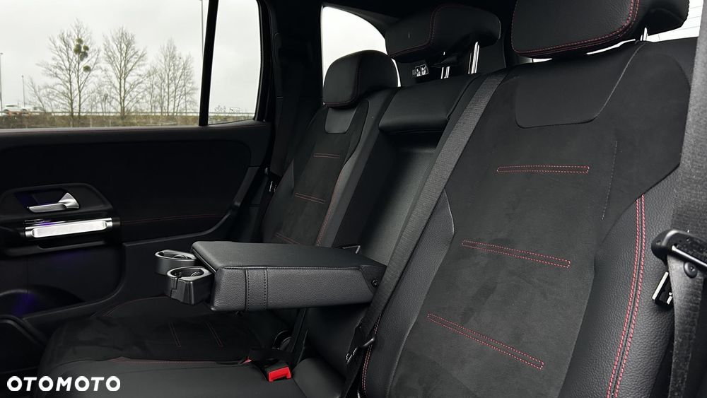 Mercedes-Benz GLB 200 AMG Line 7G-DCT - 27