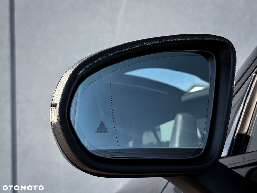Mercedes-Benz CLA 200 7G-DCT AMG Line - 36
