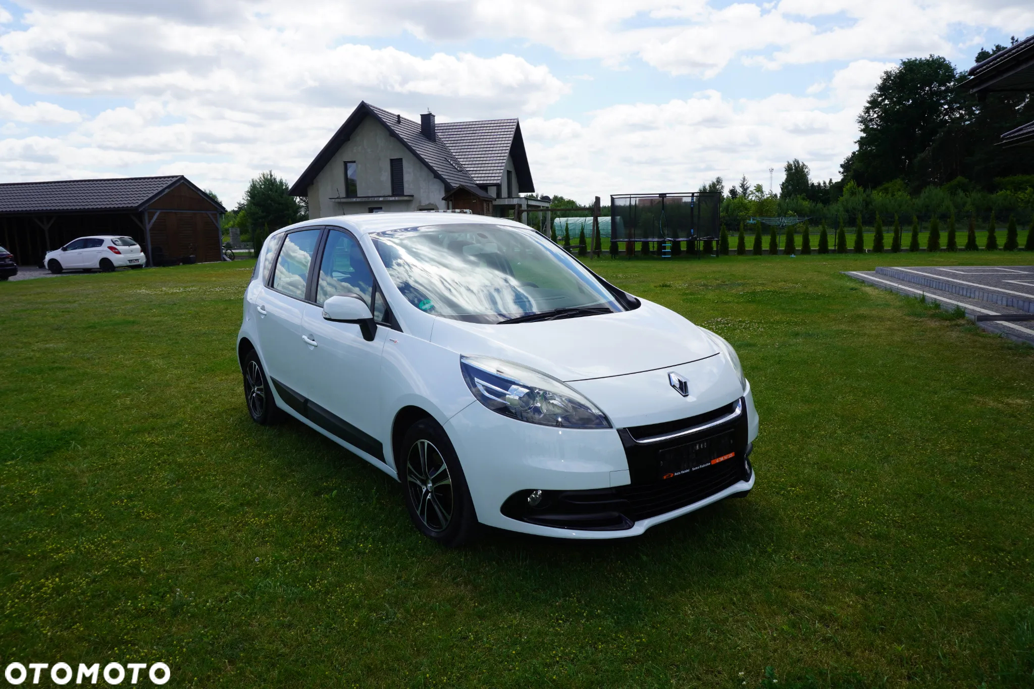 Renault Scenic 1.6 16V 110 TomTom Edition - 11