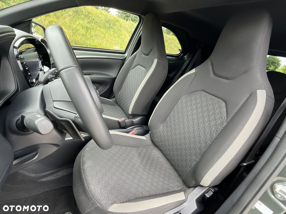 Toyota Aygo X 1.0 VVT-i Style CVT - 12
