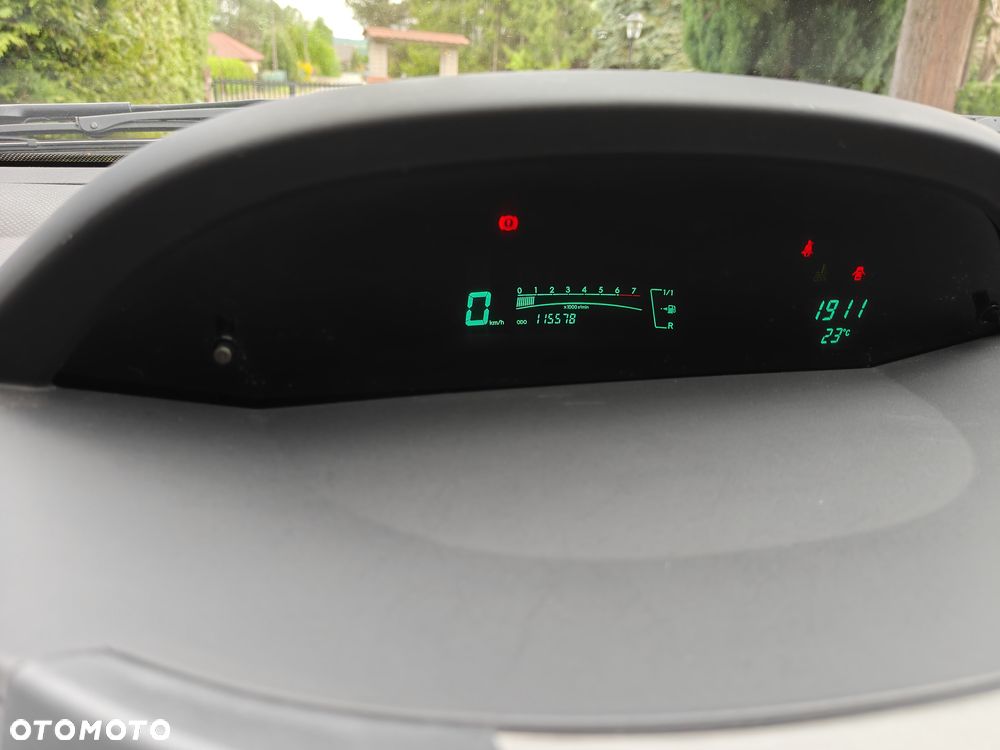Toyota Yaris - 25