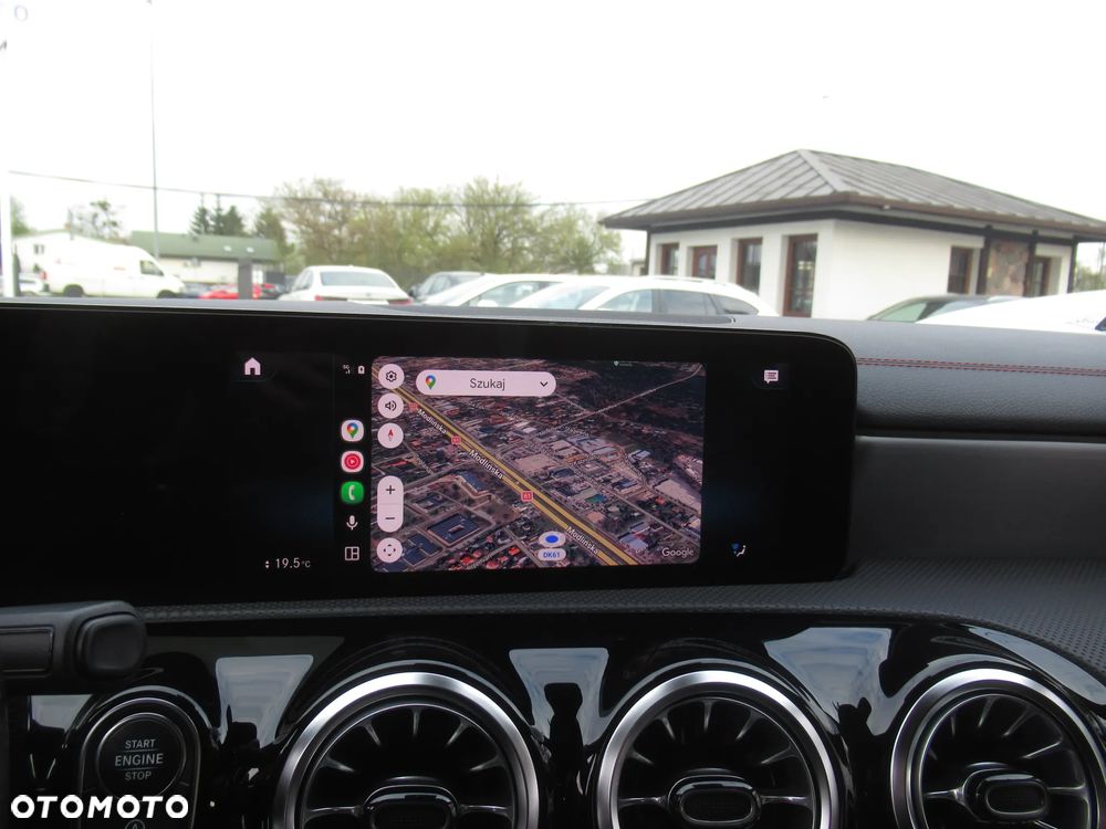 Mercedes-Benz CLA 200 AMG Line 7G-DCT - 35