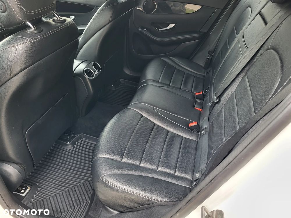 Mercedes-Benz GLC 220 d - 28