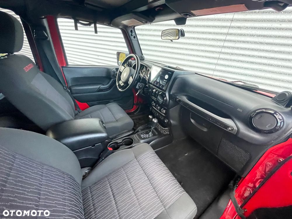 Jeep Wrangler 3.6 Unlim Rubicon X - 21