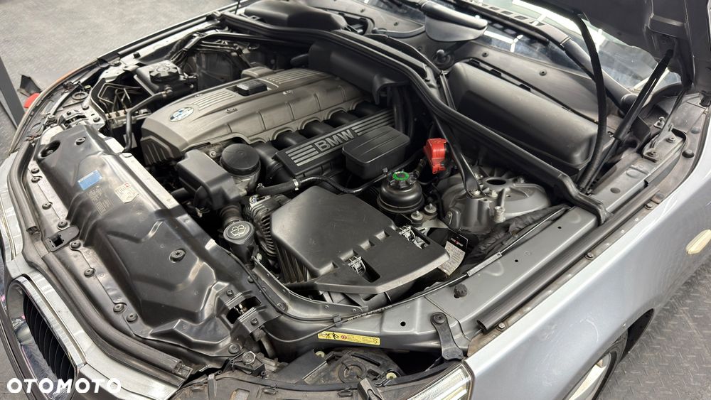 BMW Seria 5 525i - 34