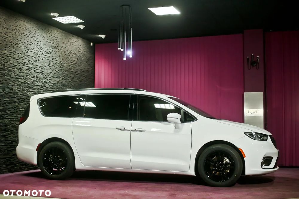 Chrysler Pacifica - 6