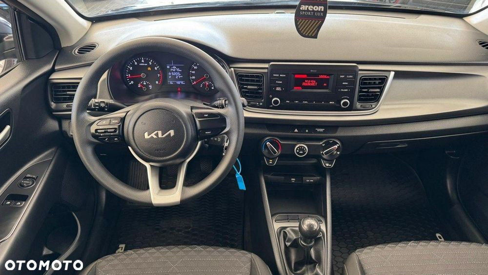 Kia Rio - 34