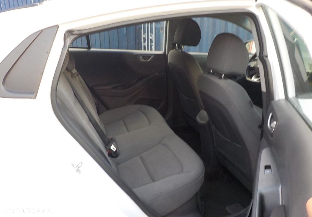 Hyundai IONIQ - 25