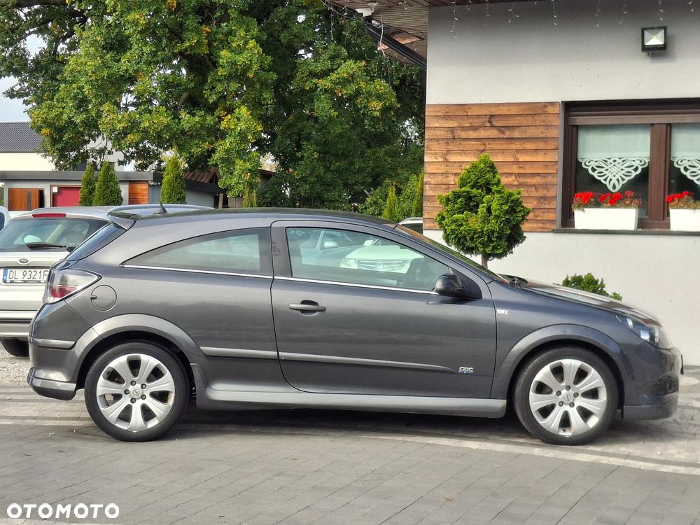 Opel Astra III GTC 1.8 Sport - 22