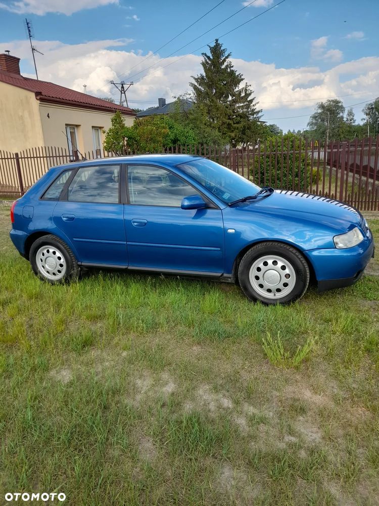 Audi A3 Sportback - 3