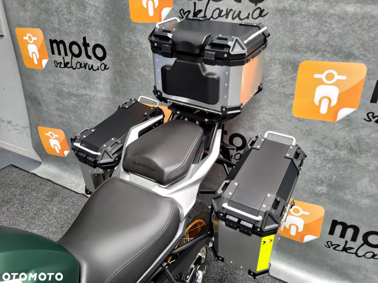 QJMOTOR SRT 800SX - 15