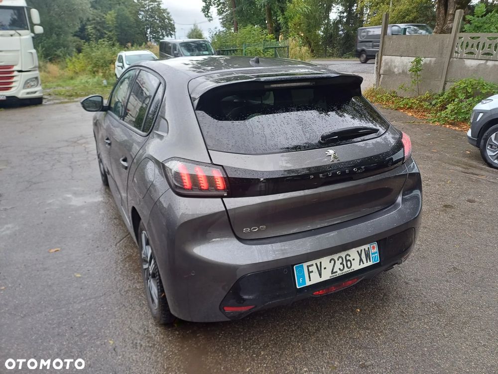 Peugeot 208 PureTech 100 EAT8 Allure - 3