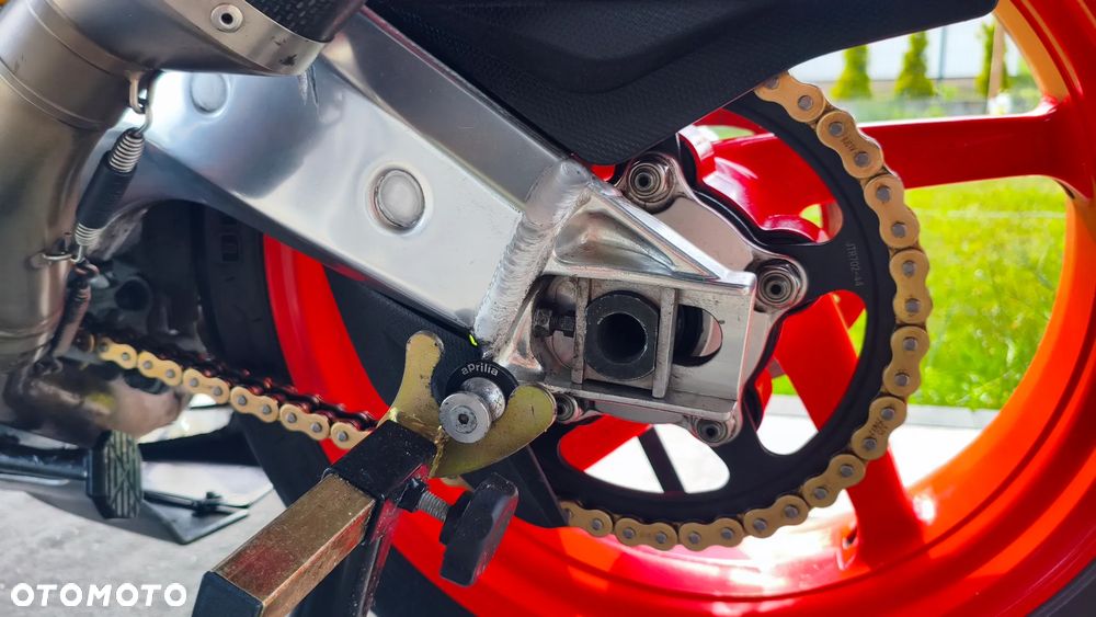 Aprilia RSV - 13