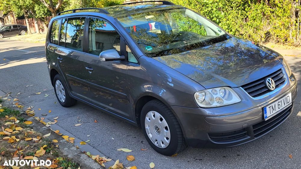 Volkswagen Touran - 3