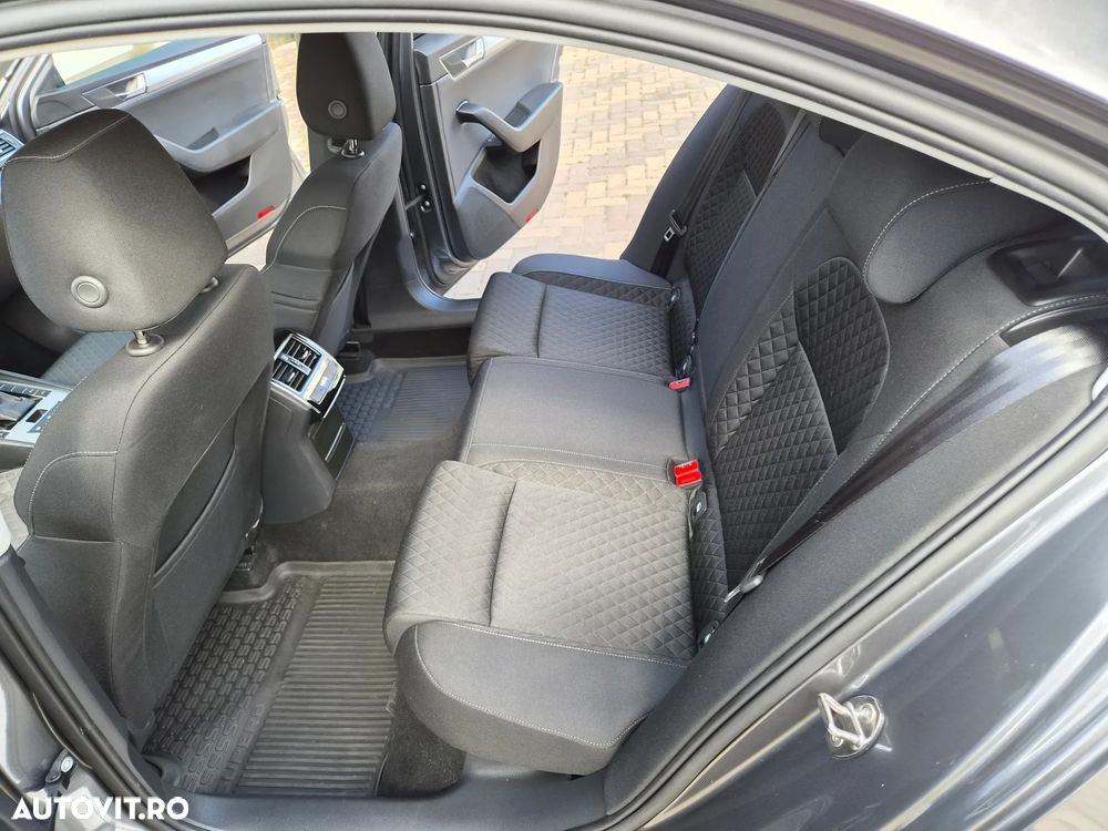 Skoda Superb 2.0 TDI DSG Ambition - 24