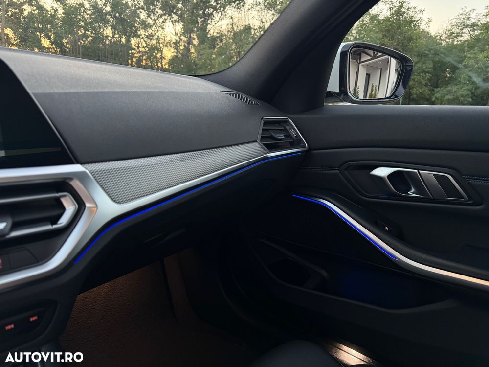 BMW Seria 3 318d Aut. M Sport - 21