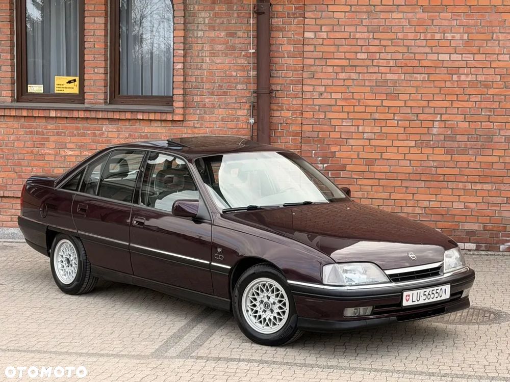 Opel Omega 2.6i CD Diamond - 14