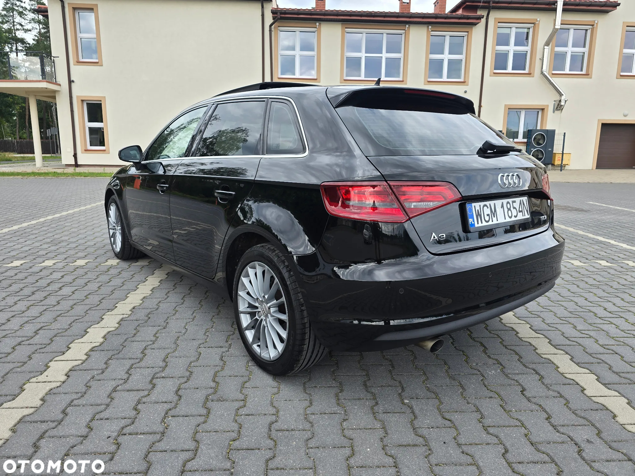 Audi A3 1.6 TDI S tronic - 4