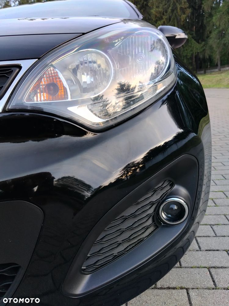 Kia Rio 1.2 Dream Team Edition - 24