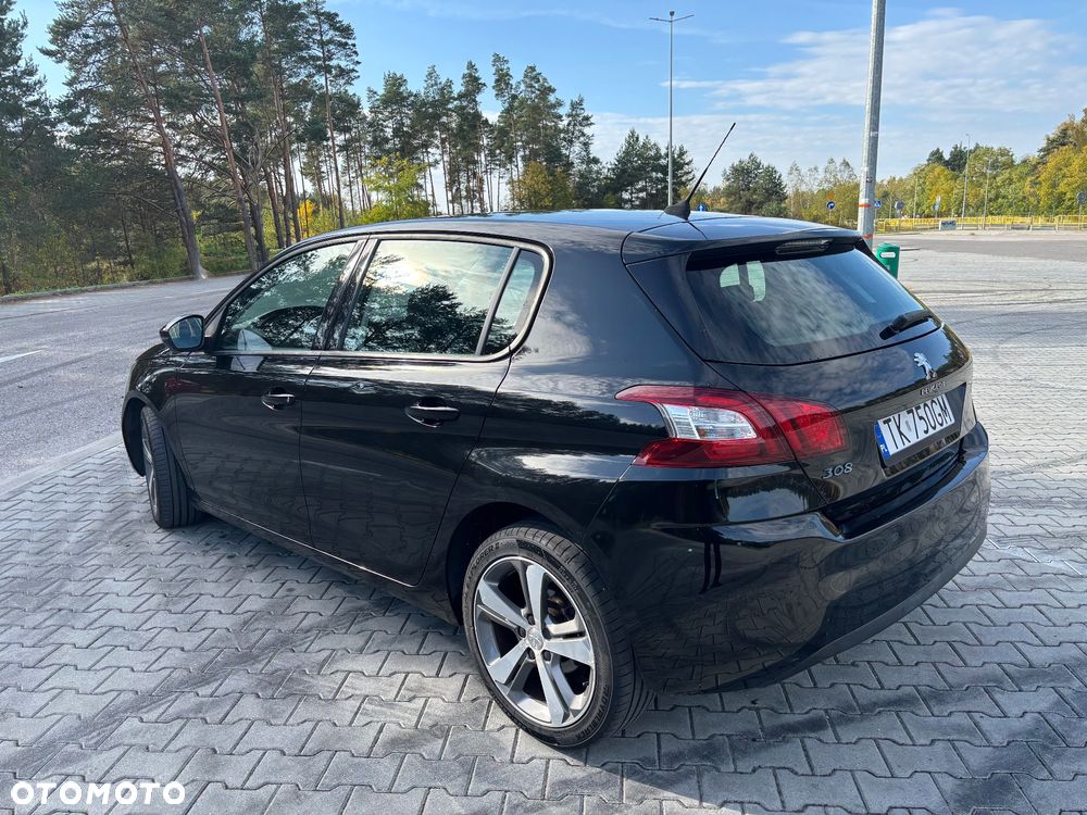 Peugeot 308 2017 photo 2