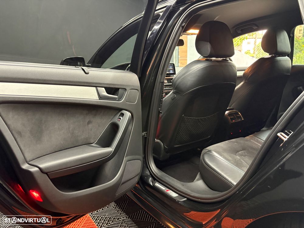 Audi A4 Avant 2.0 TDI Multitronic S-line - 36